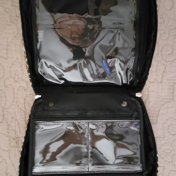 Chic Leopard Print Jewelry Tote with Handles - Picture 4 of 5